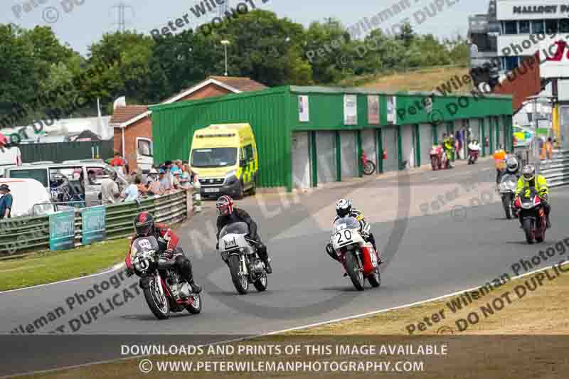 Vintage motorcycle club;eventdigitalimages;mallory park;mallory park trackday photographs;no limits trackdays;peter wileman photography;trackday digital images;trackday photos;vmcc festival 1000 bikes photographs